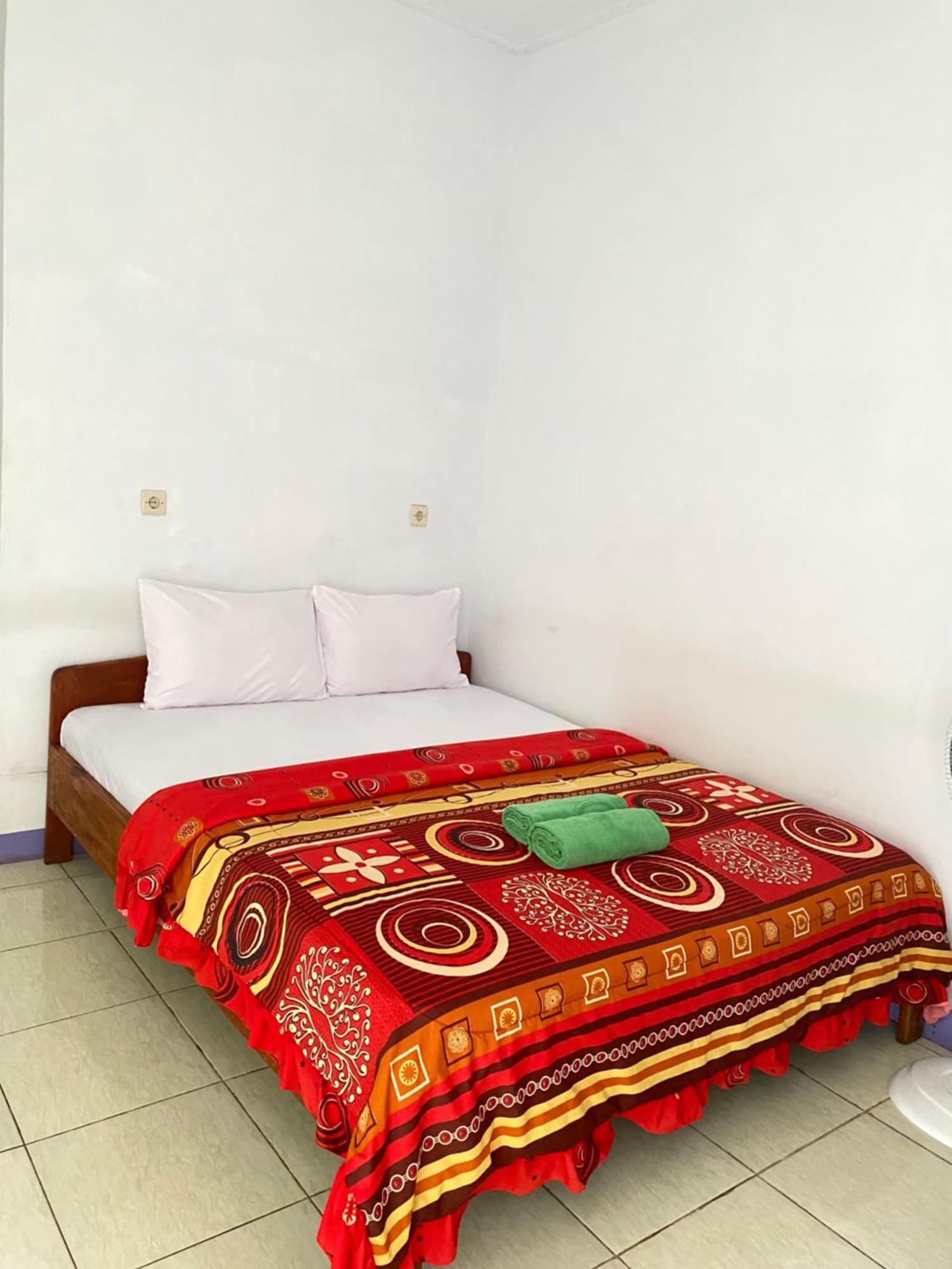Mahoni Guest House Келімуту Екстер'єр фото