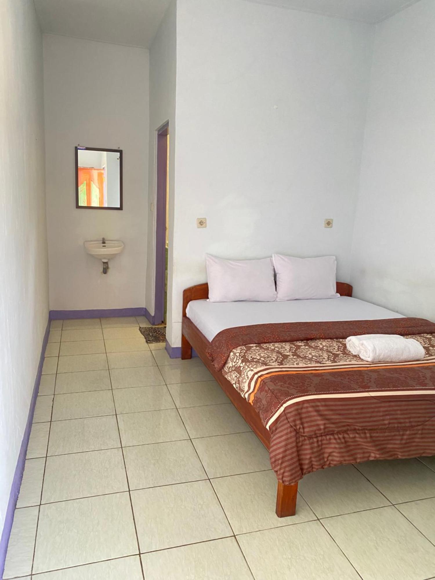 Mahoni Guest House Келімуту Екстер'єр фото